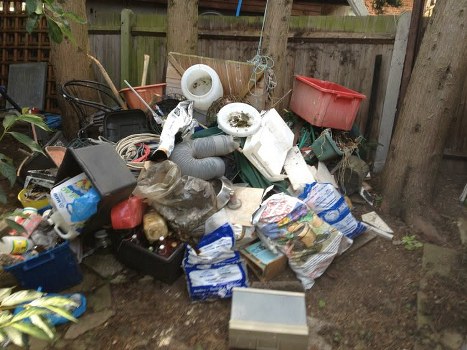 Organized house clearance process in Whitechapel homes